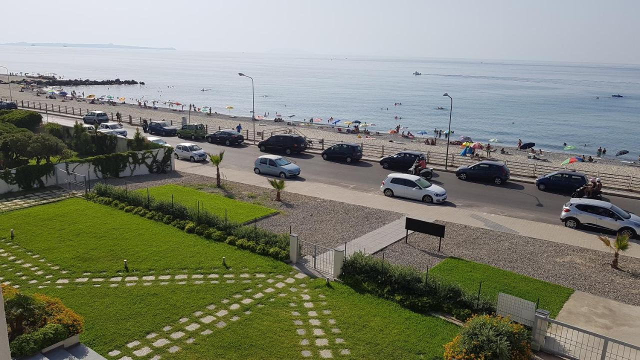 Appartamenti Vacanze Villa Meo Villafranca Tirrena Exteriér fotografie