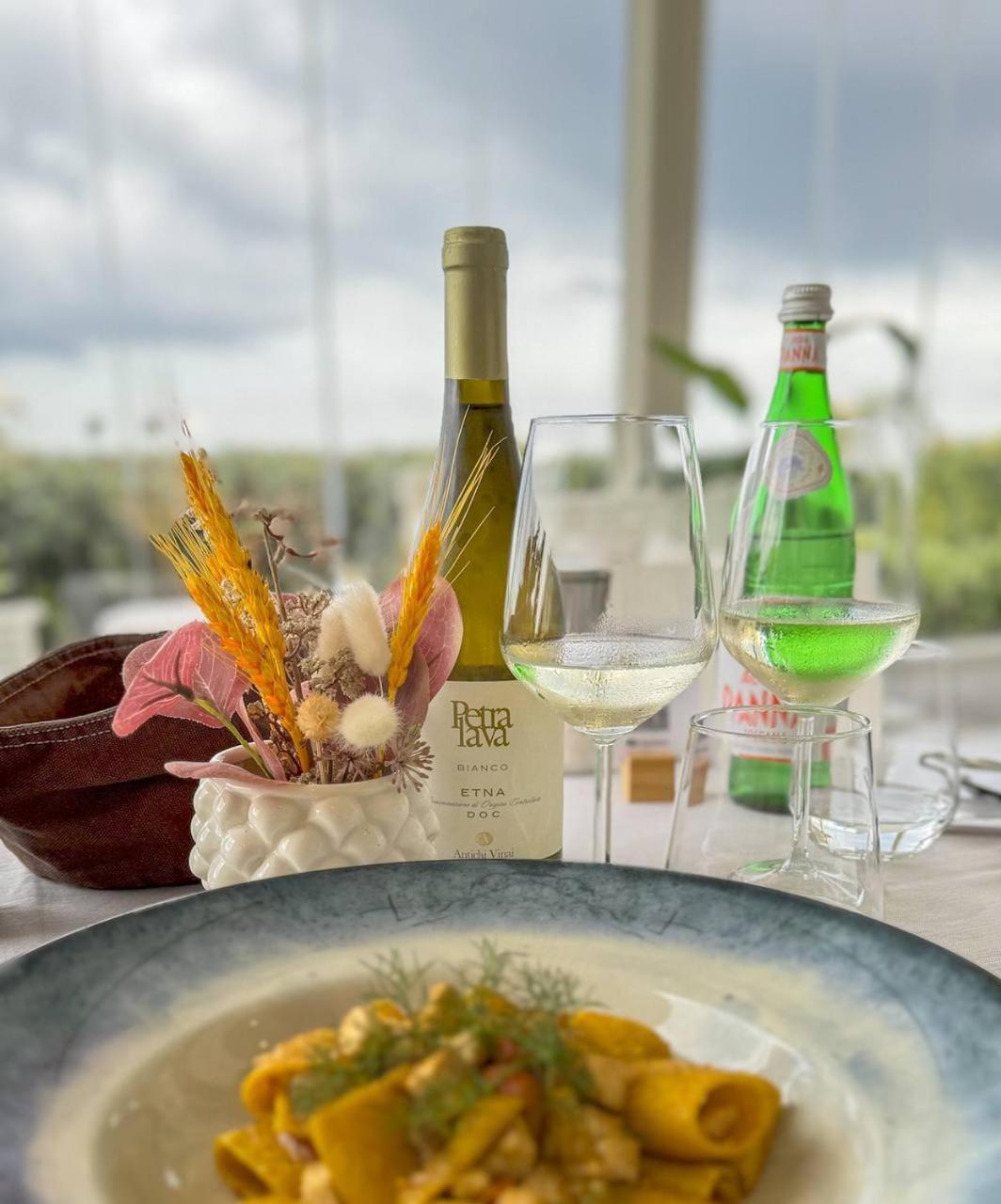 Appartamenti Vacanze Villa Meo Villafranca Tirrena Exteriér fotografie