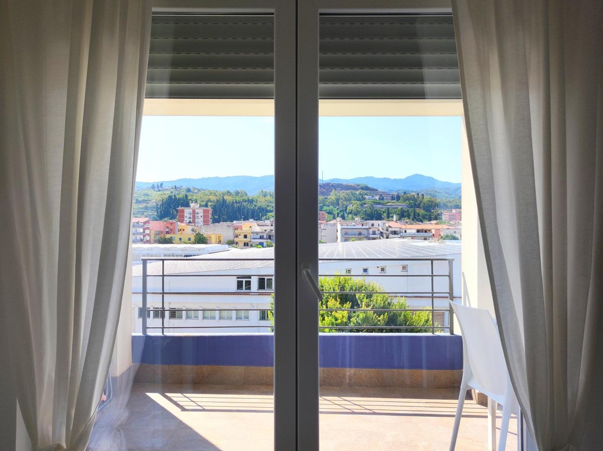 Appartamenti Vacanze Villa Meo Villafranca Tirrena Pokoj fotografie